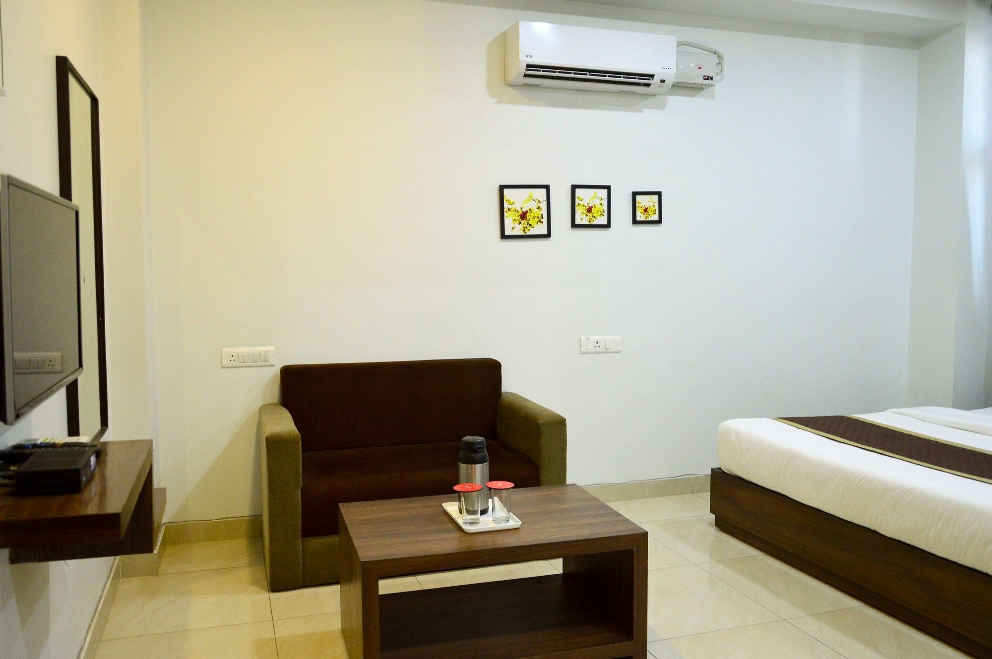 Oyo 6697 Hotel Green Lemon Dzsaipur Kültér fotó